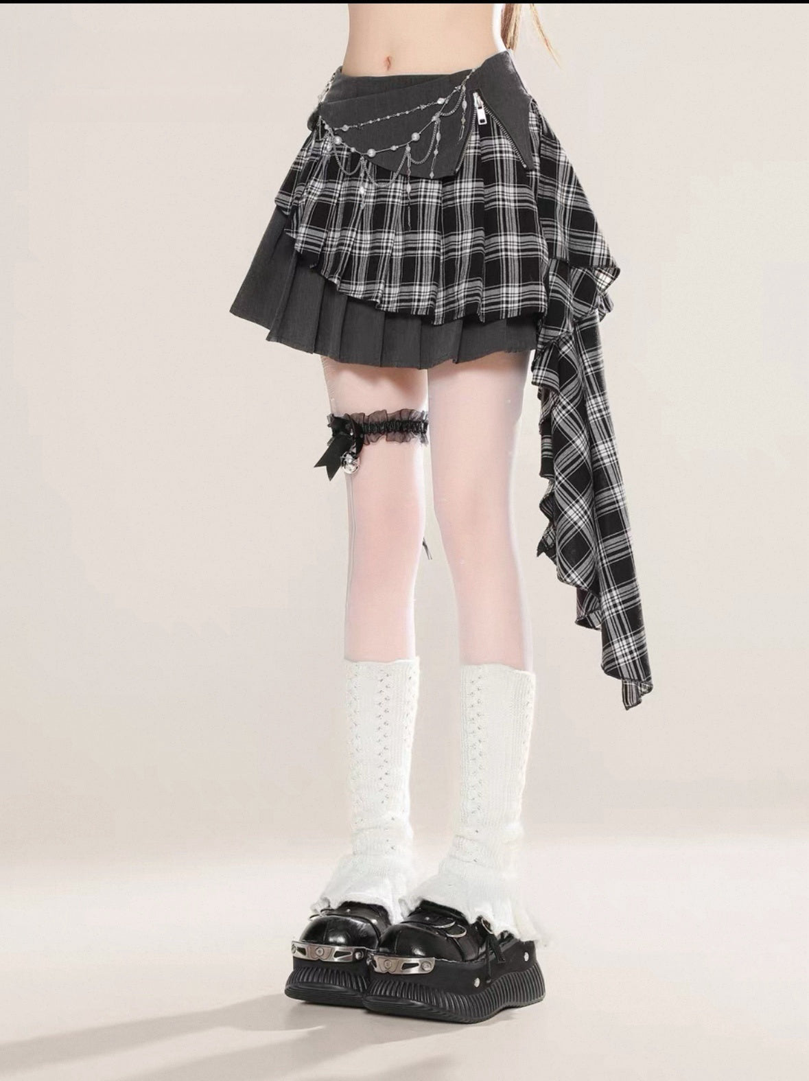 Silver Chain Plaid Pleats