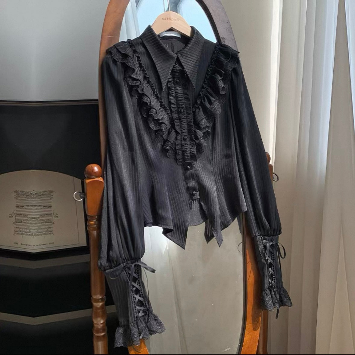 Charlotte Vintage-Style Lantern Sleeve Blouse